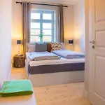 Gutshaus Volzrade & In Elbnaehe Hotel Lubtheen